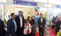مردم فارس کتاب های خود را به عشایر اهدا می کنند