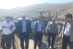 شن‌ریزی ۱۰ کیلومتر از راه‌های قشلاقی قورت‌تپه مشگین‌شهر