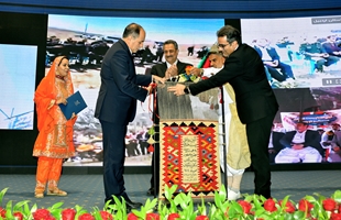   قیچی دار صنایع دستی افتتاح پست عشایری توسط وزیر جهاد کشاورزی